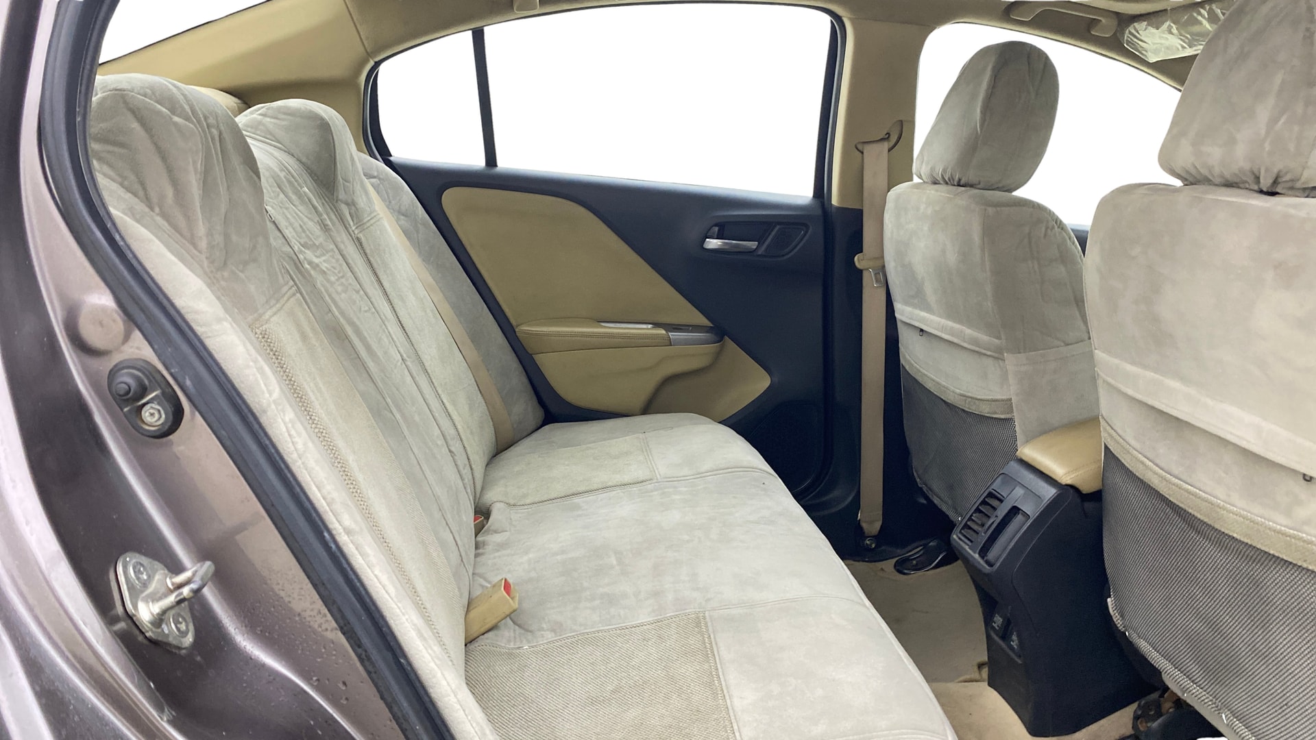 View 2015 Honda City ZX MT Diesel Anniversary Edition Image 36 Used 2015 Honda City ZX MT Diesel Anniversary Edition Image 36