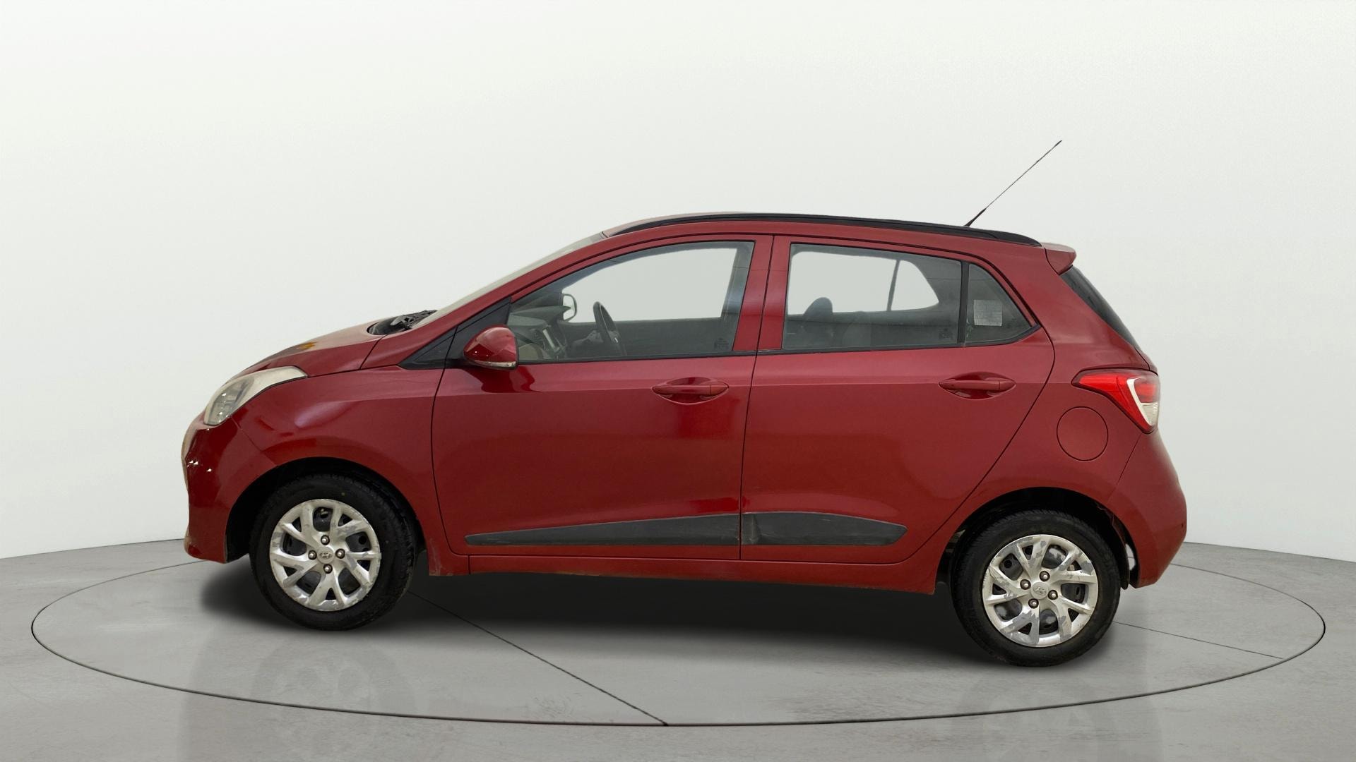 View 2017 Hyundai Grand i10 1.2 Sportz(O) Petrol Image 5 Used 2017 Hyundai Grand i10 1.2 Sportz(O) Petrol Image 5