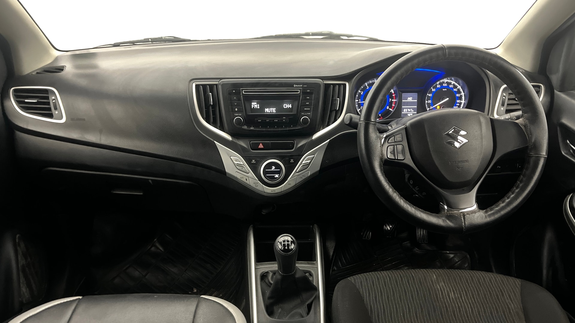 View 2018 Maruti Suzuki 1000 Base Variant Image 15 Used 2018 Maruti Suzuki 1000 Base Variant Image 15
