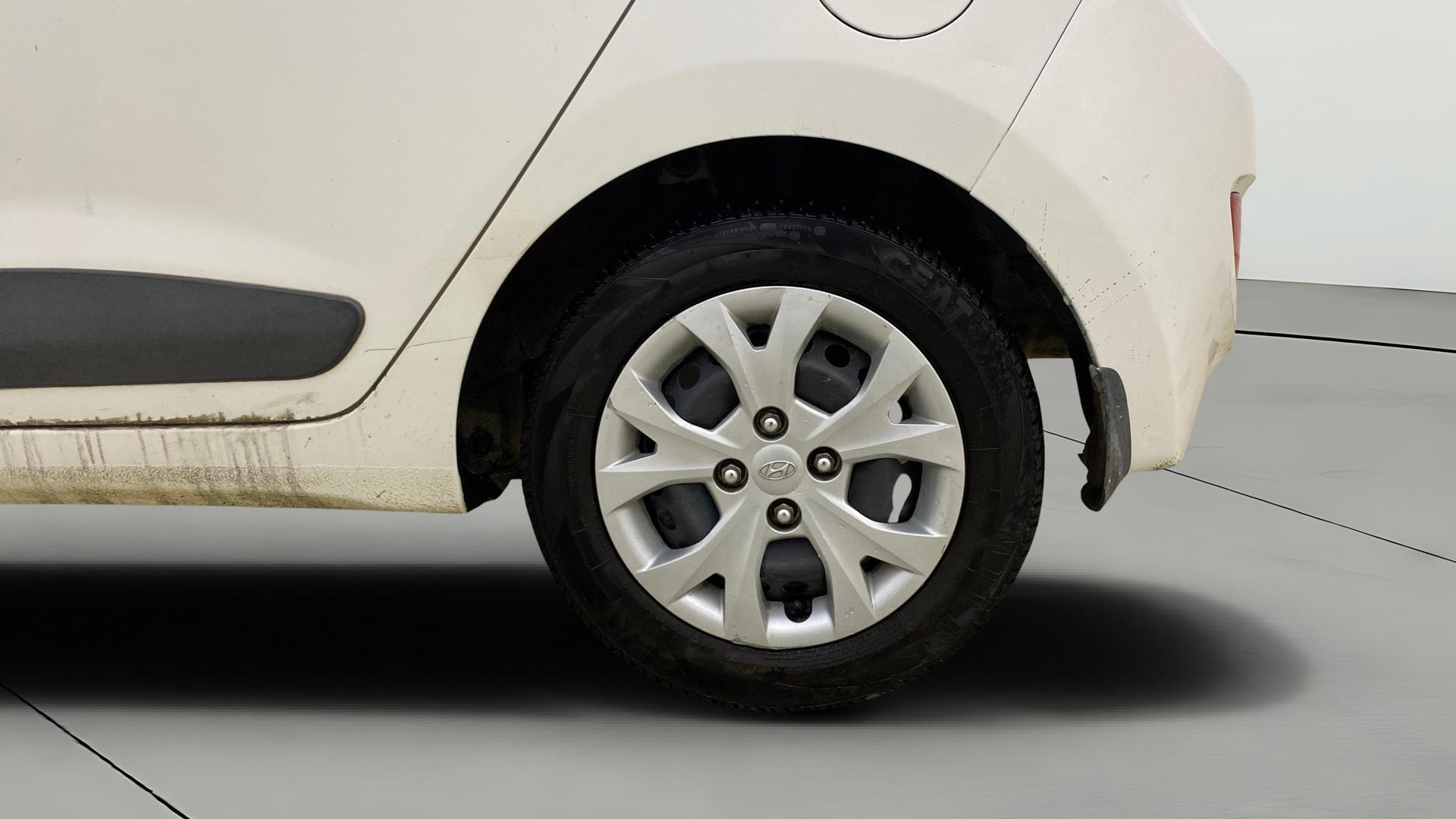 View 2016 Hyundai Grand i10 Sportz 1.2 Kappa Image 11 Used 2016 Hyundai Grand i10 Sportz 1.2 Kappa Image 11