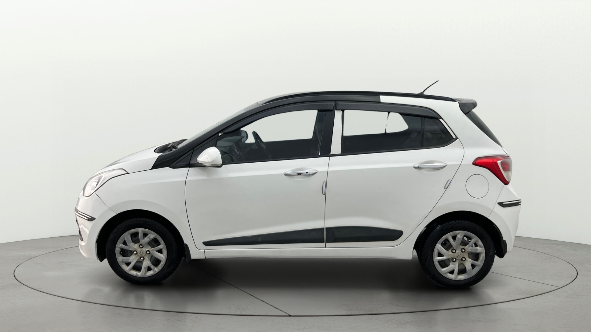 View 2015 Hyundai Grand i10 1.1 Asta Diesel Image 26 Used 2015 Hyundai Grand i10 1.1 Asta Diesel Image 26