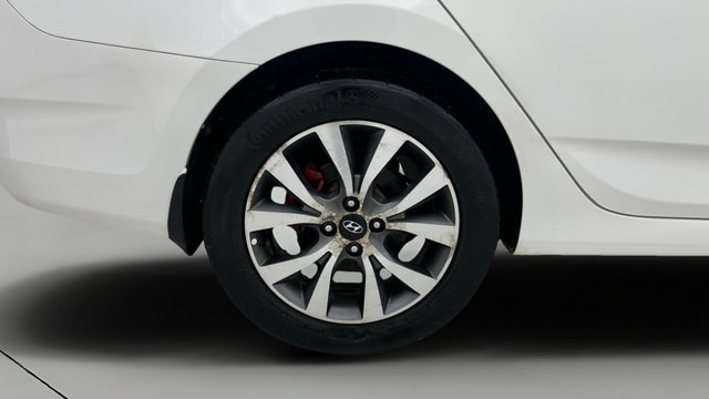 View Hyundai Fluidic Verna Image 24 Used Hyundai Fluidic Verna Image 24