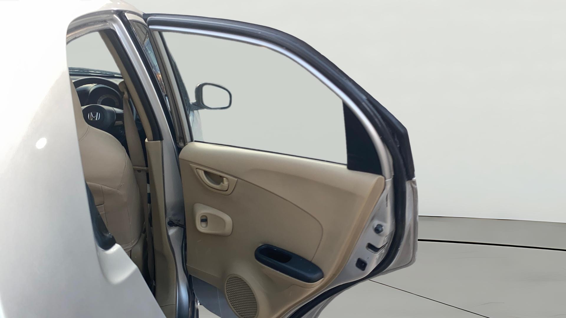 View 2015 Honda Brio S MT Petrol Image 7 Used 2015 Honda Brio S MT Petrol Image 7