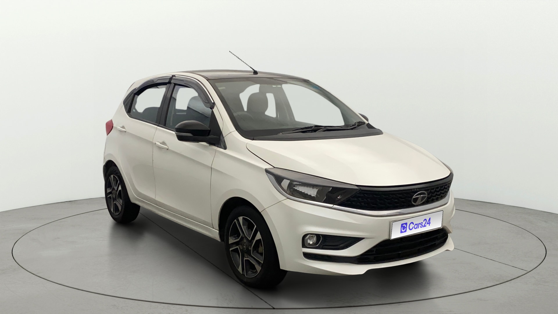 View 2020 Tata Tiago Revotorq XB Image 21 Used 2020 Tata Tiago Revotorq XB Image 21