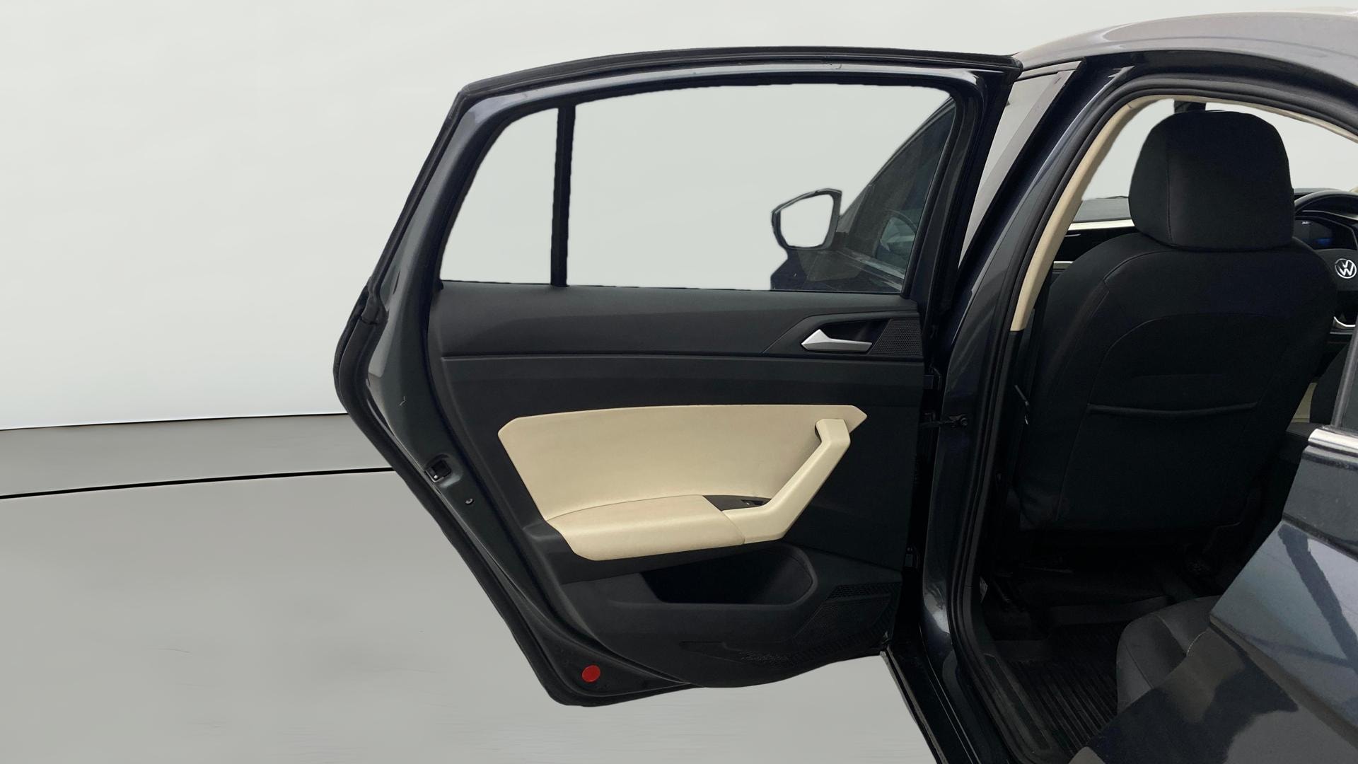 View 2023 Volkswagen Virtus Topline 1.0 TSI MT Image 23 Used 2023 Volkswagen Virtus Topline 1.0 TSI MT Image 23