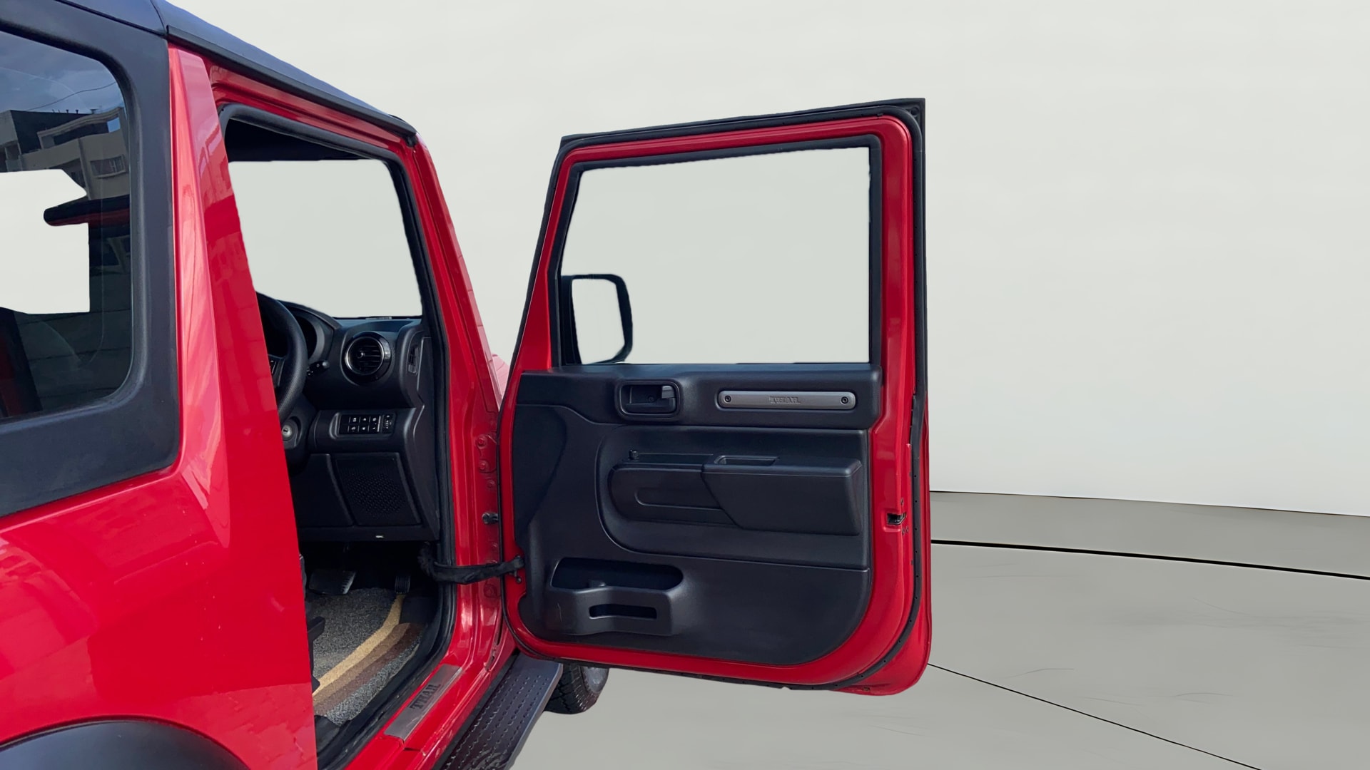 View 2021 Mahindra Thar AX Standard Manual Soft Top 6 Seater Image 8 Used 2021 Mahindra Thar AX Standard Manual Soft Top 6 Seater Image 8