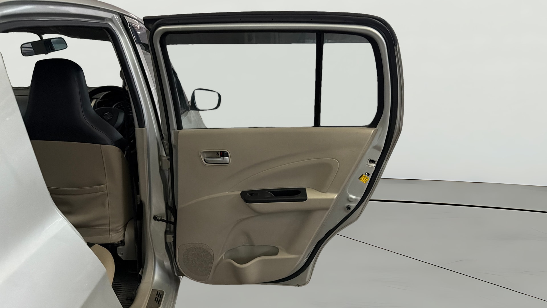 View 2020 Maruti Suzuki 1000 Base Variant Image 7 Used 2020 Maruti Suzuki 1000 Base Variant Image 7