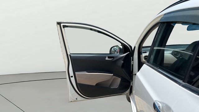 View Hyundai Grand i10 Image 30 Used Hyundai Grand i10 Image 30