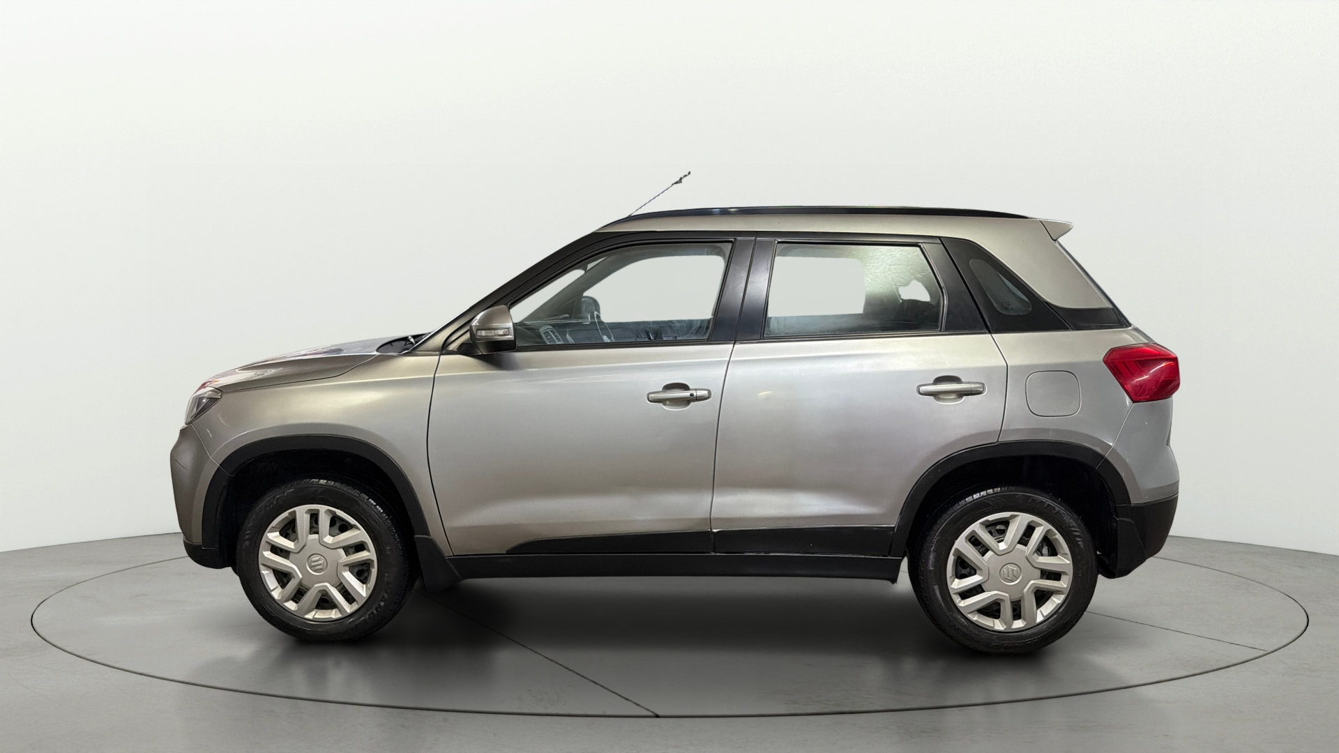 View 2022 Maruti Suzuki 1000 Base Variant Image 5 Used 2022 Maruti Suzuki 1000 Base Variant Image 5