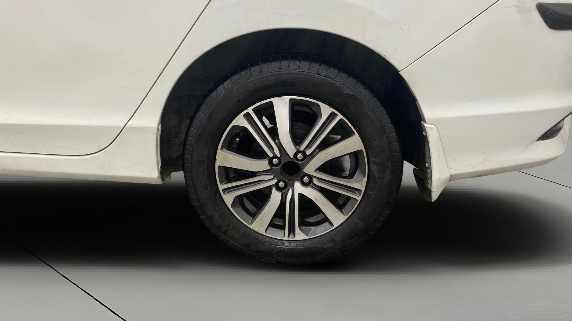 View 2019 Honda City ZX MT Diesel Anniversary Edition Image 11 Used 2019 Honda City ZX MT Diesel Anniversary Edition Image 11