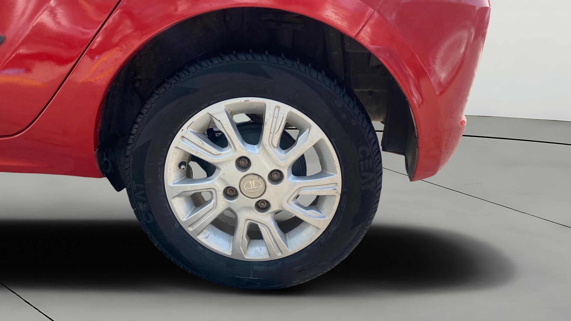View 2018 Tata Tiago Revotorq XB Image 11 Used 2018 Tata Tiago Revotorq XB Image 11