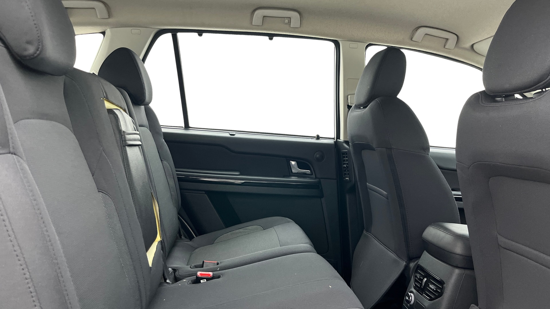 View 2017 Tata Hexa XE 4X2 Image 30 Used 2017 Tata Hexa XE 4X2 Image 30