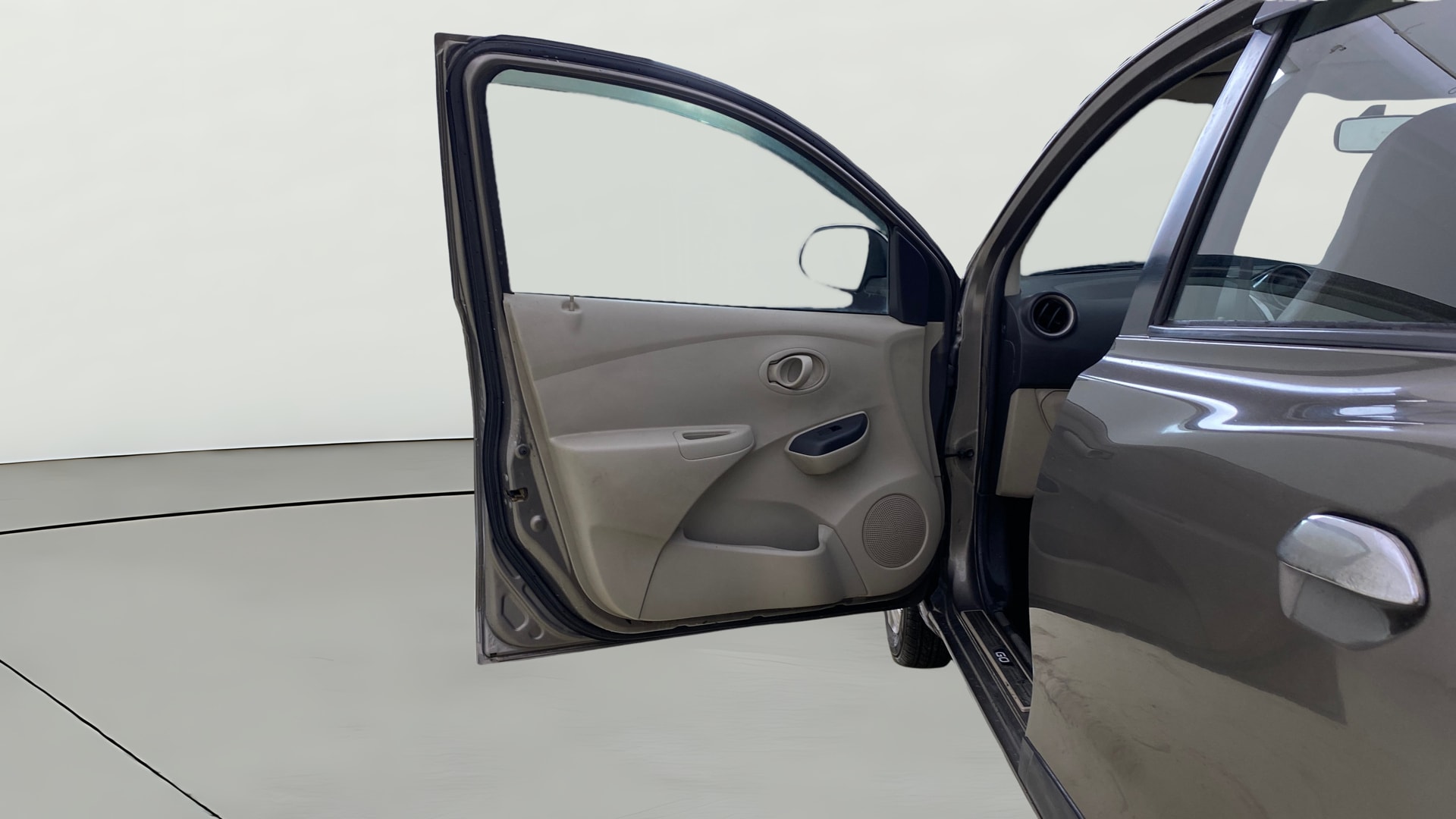 View 2017 Datsun Go T Image 30 Used 2017 Datsun Go T Image 30