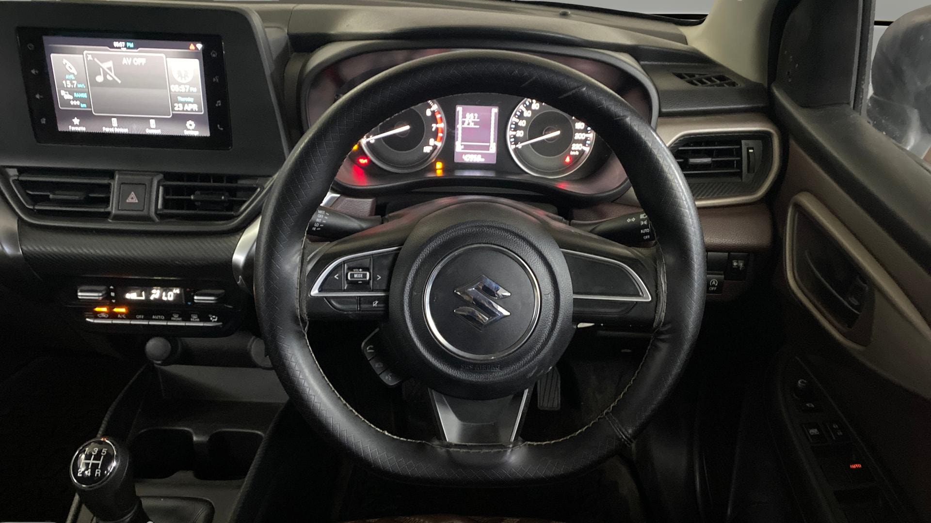 View 2023 Maruti Suzuki 1000 Base Variant Image 20 Used 2023 Maruti Suzuki 1000 Base Variant Image 20