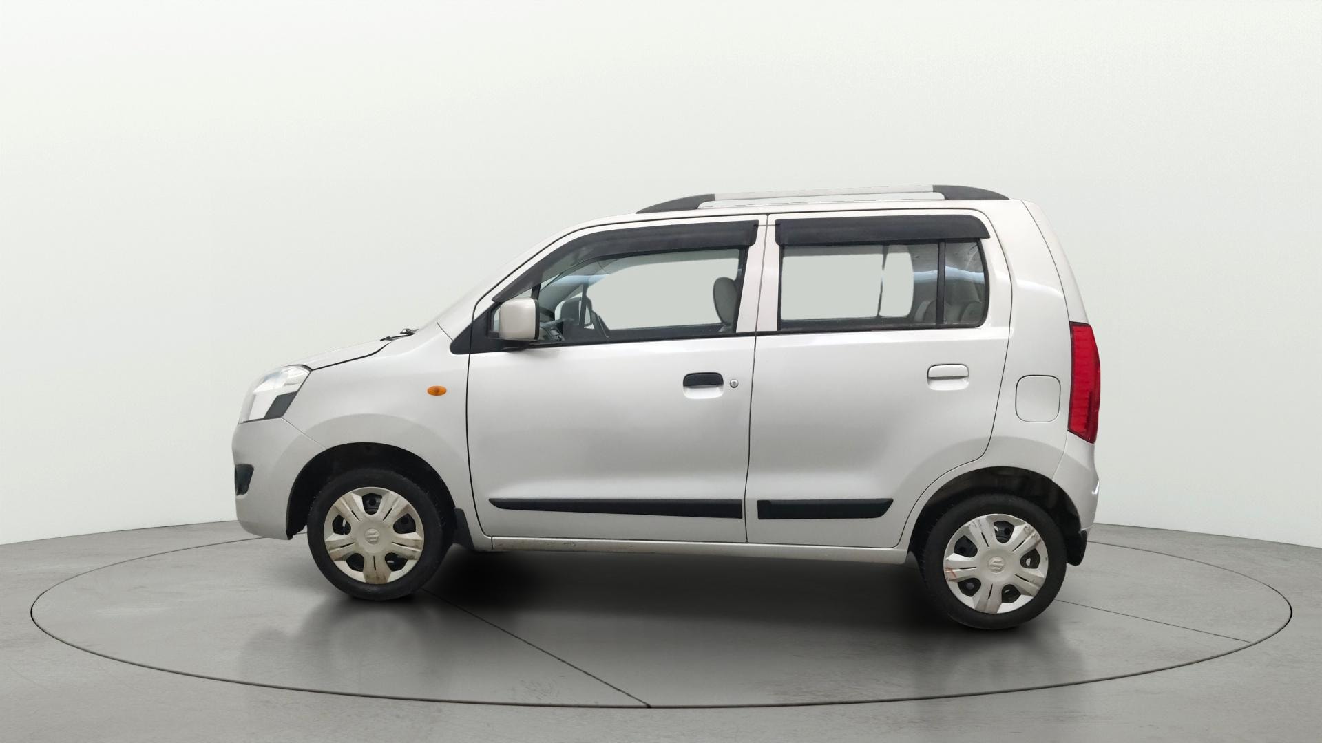 View 2018 Maruti Suzuki 1000 Base Variant Image 5 Used 2018 Maruti Suzuki 1000 Base Variant Image 5