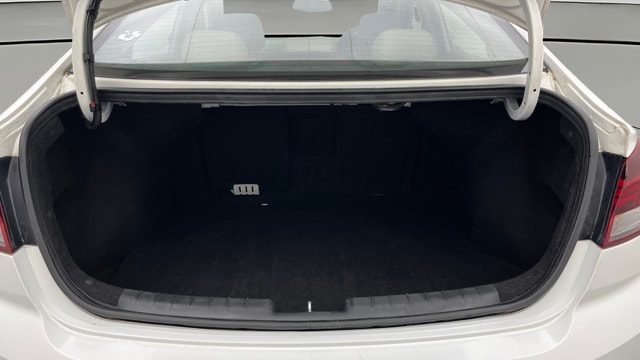 View Hyundai Elantra Image 40 Used Hyundai Elantra Image 40