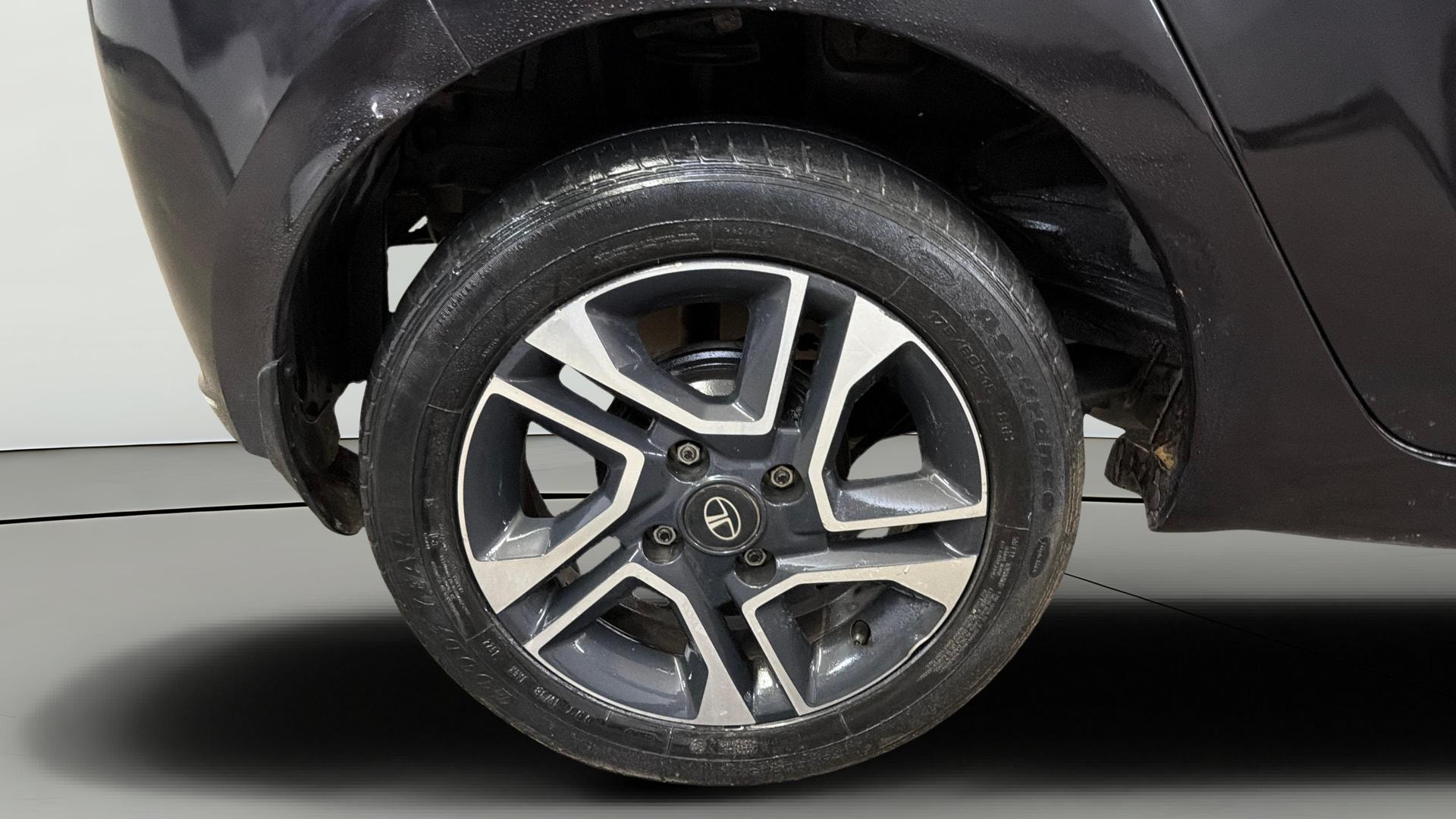View 2023 Tata Tiago Revotorq XB Image 24 Used 2023 Tata Tiago Revotorq XB Image 24