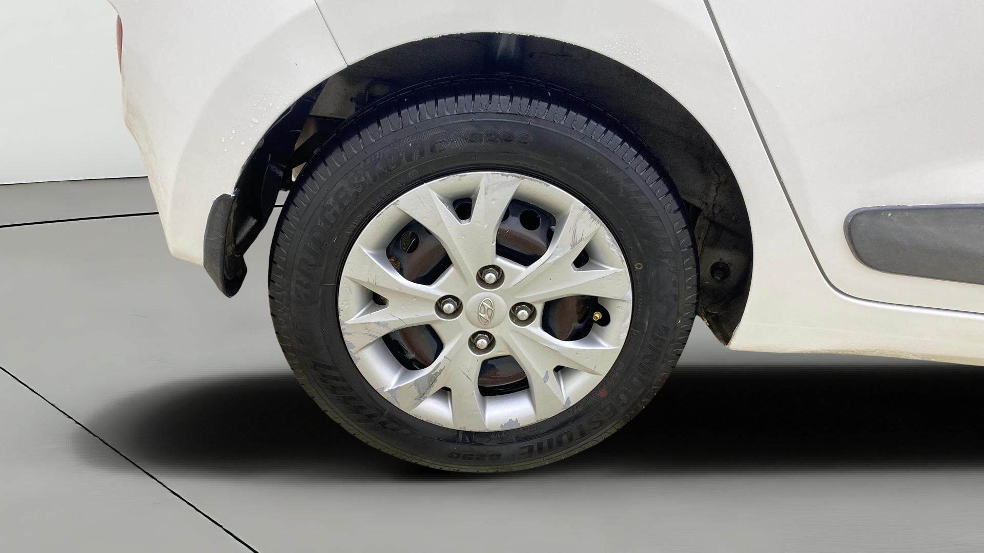 View 2015 Hyundai Grand i10 Sportz 1.2 Kappa Image 31 Used 2015 Hyundai Grand i10 Sportz 1.2 Kappa Image 31