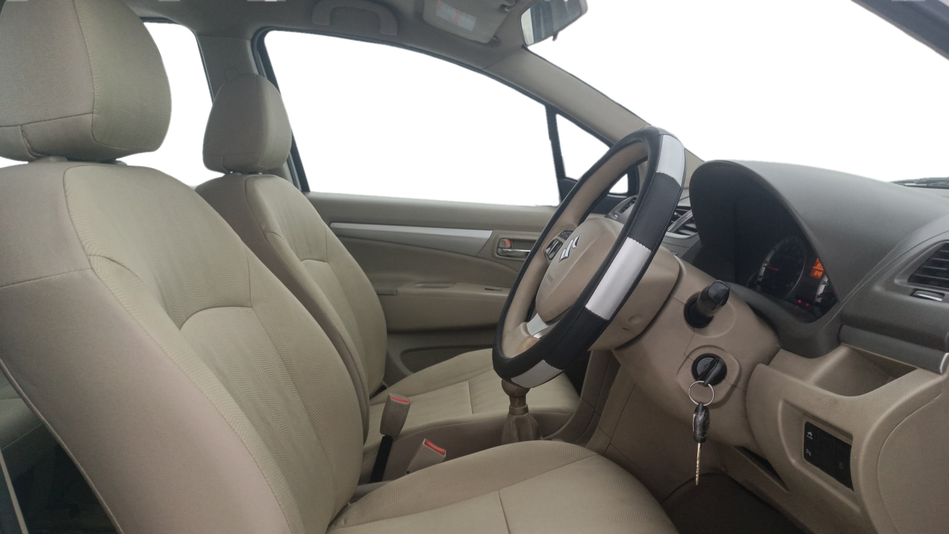 View 2017 Maruti Suzuki 1000 Base Variant Image 26 Used 2017 Maruti Suzuki 1000 Base Variant Image 26