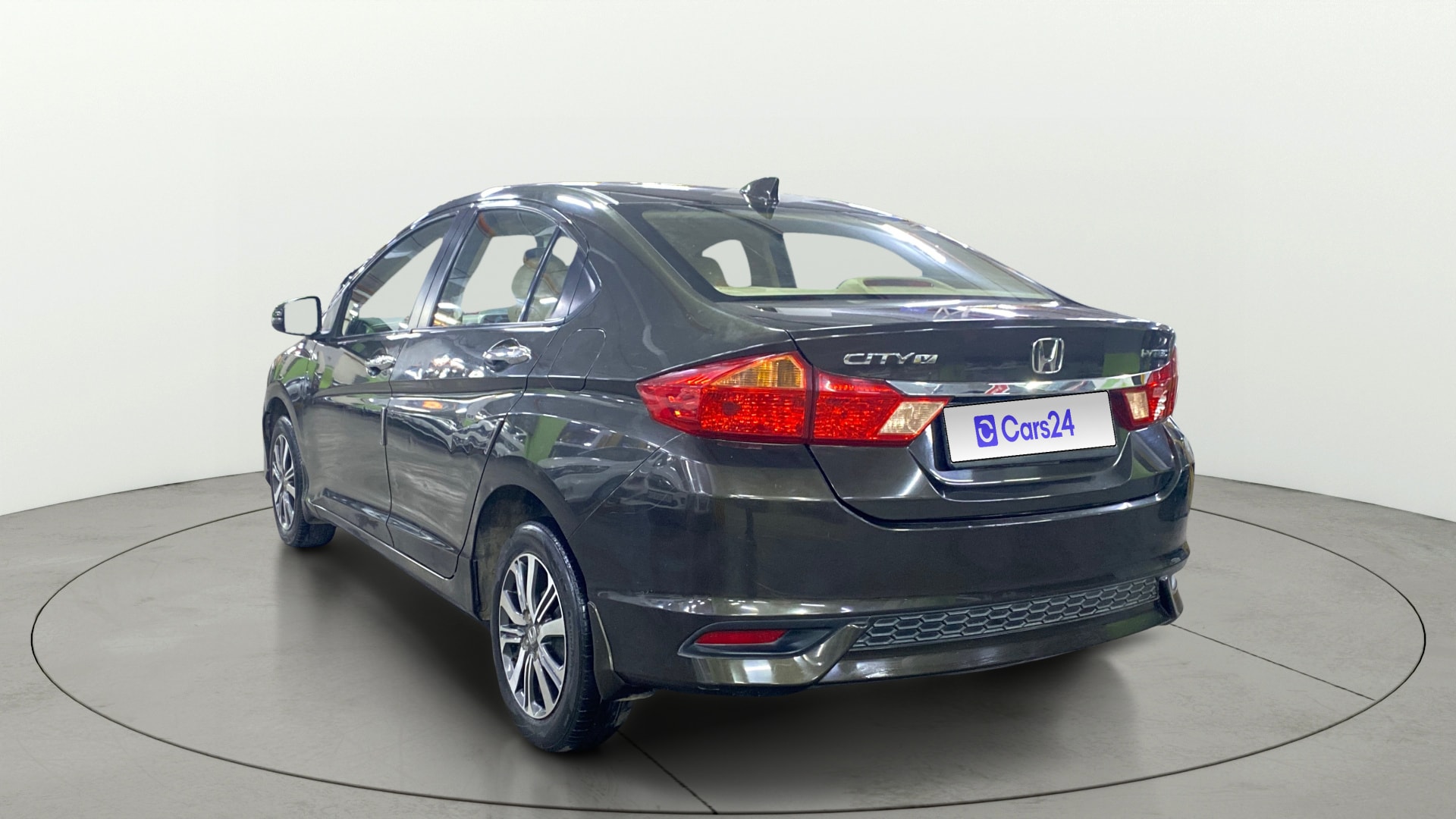 View 2019 Honda City ZX MT Diesel Anniversary Edition Image 2 Used 2019 Honda City ZX MT Diesel Anniversary Edition Image 2