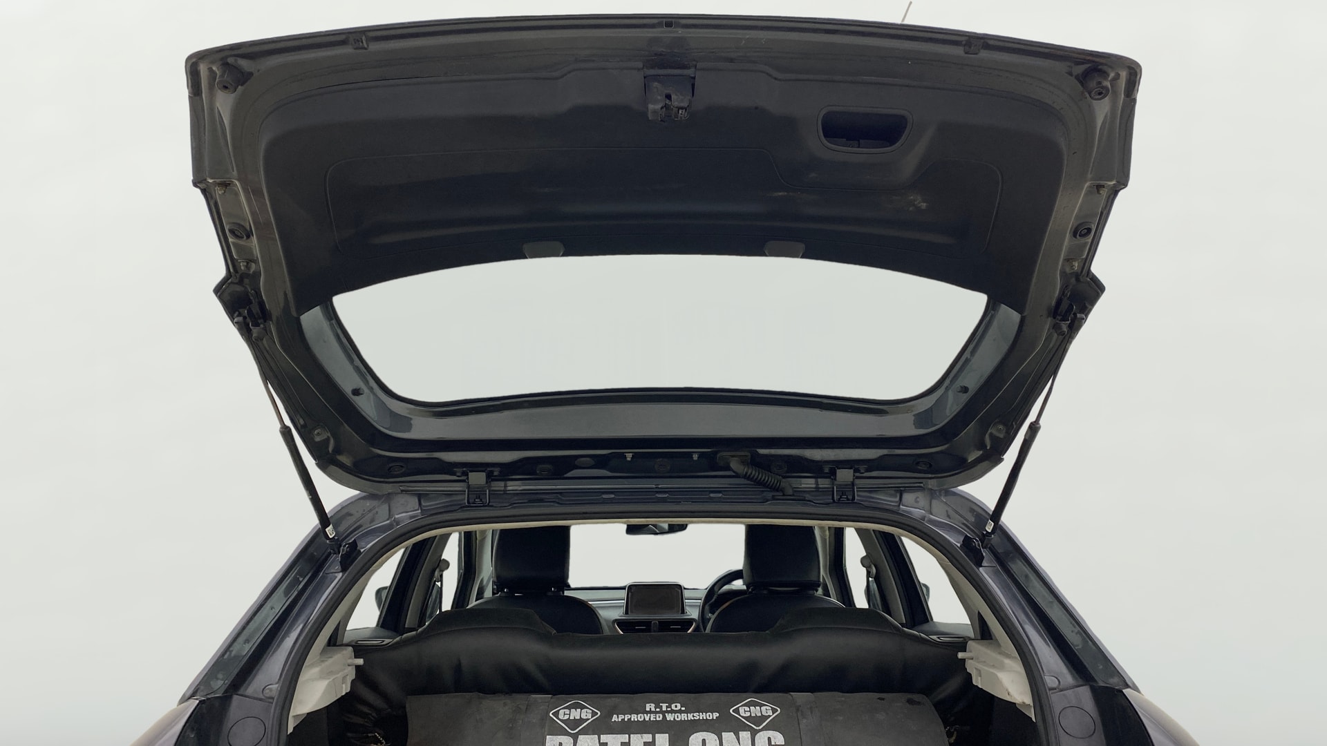 View 2020 Tata Altroz XT Petrol Image 17 Used 2020 Tata Altroz XT Petrol Image 17