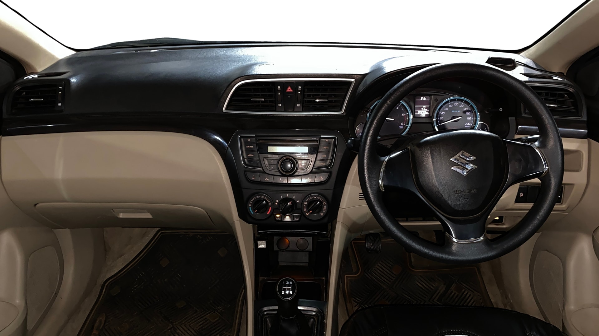 View 2015 Maruti Suzuki 1000 Base Variant Image 15 Used 2015 Maruti Suzuki 1000 Base Variant Image 15