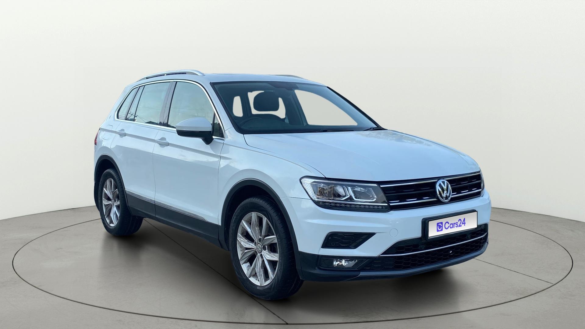 View 2018 Volkswagen Tiguan DSG 4MOTION Comfortline Image 23 Used 2018 Volkswagen Tiguan DSG 4MOTION Comfortline Image 23