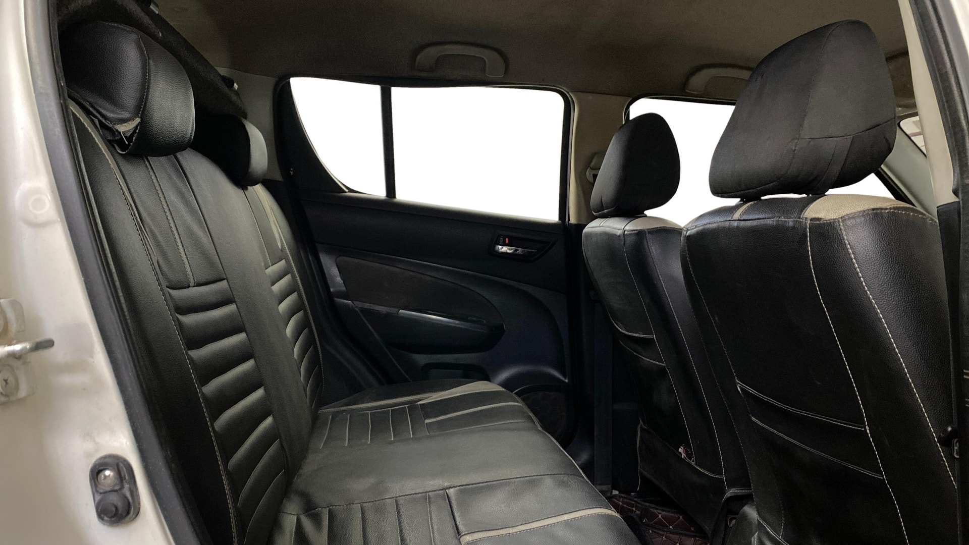 View 2015 Maruti Suzuki 1000 Base Variant Image 33 Used 2015 Maruti Suzuki 1000 Base Variant Image 33