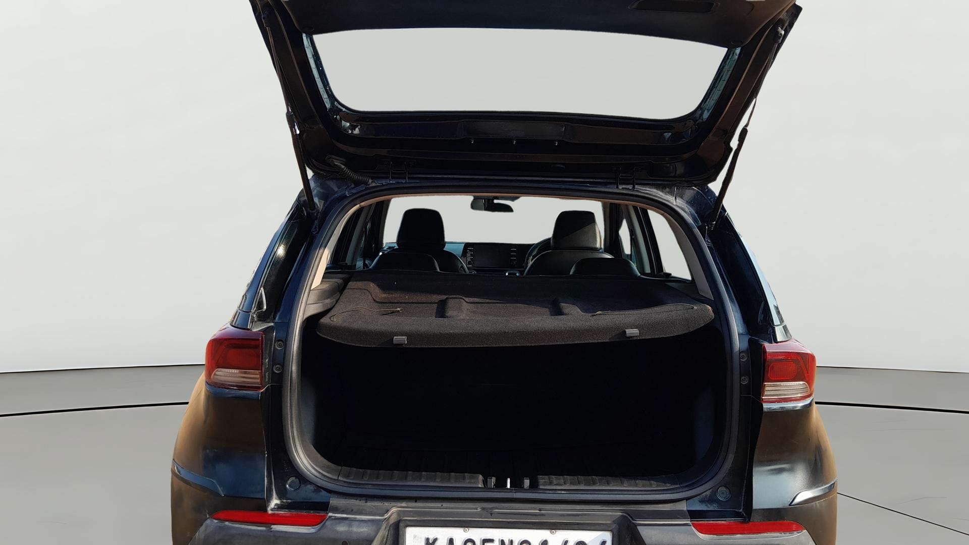 View 2023 Kia Sonet HTK Plus iMT Petrol Image 38 Used 2023 Kia Sonet HTK Plus iMT Petrol Image 38