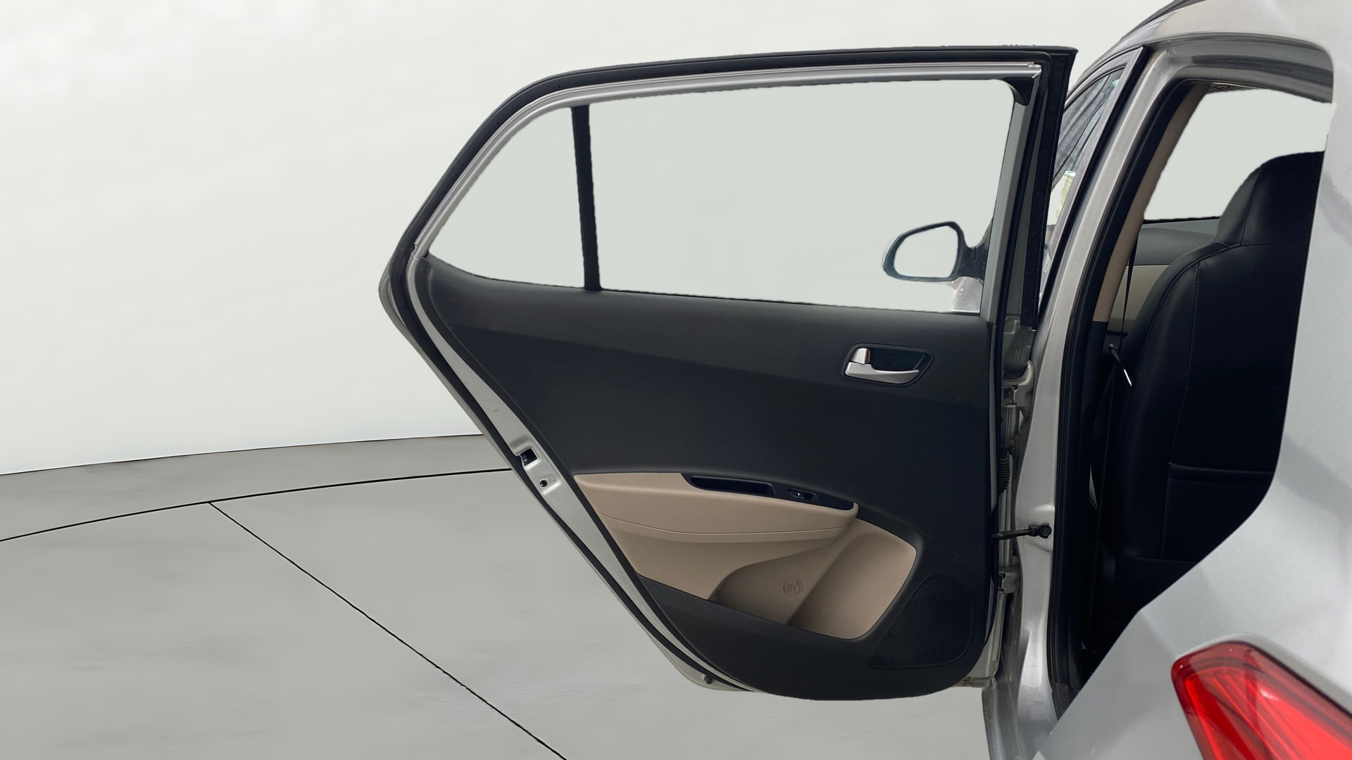 View 2019 Hyundai Grand i10 1.2 Sportz AT Petrol Image 22 Used 2019 Hyundai Grand i10 1.2 Sportz AT Petrol Image 22