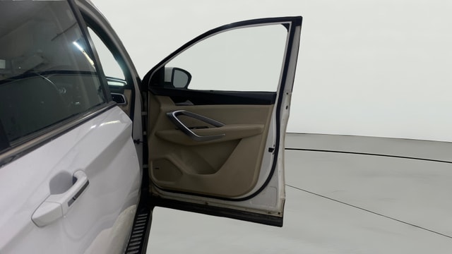 View MG Hector Image 47 Used MG Hector Image 47