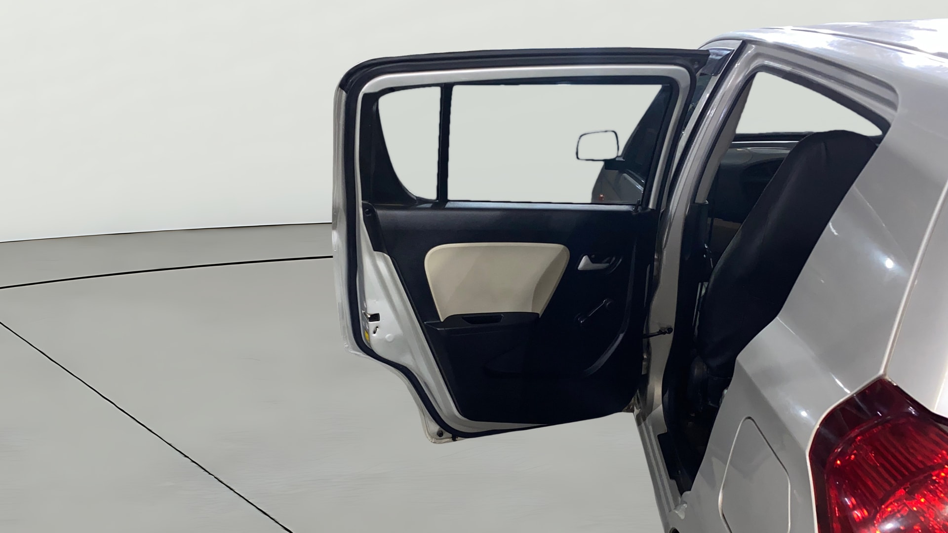 View 2022 Maruti Suzuki 1000 Base Variant Image 22 Used 2022 Maruti Suzuki 1000 Base Variant Image 22