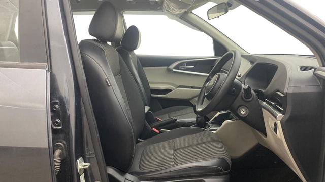 View Kia Carens Image 27 Used Kia Carens Image 27