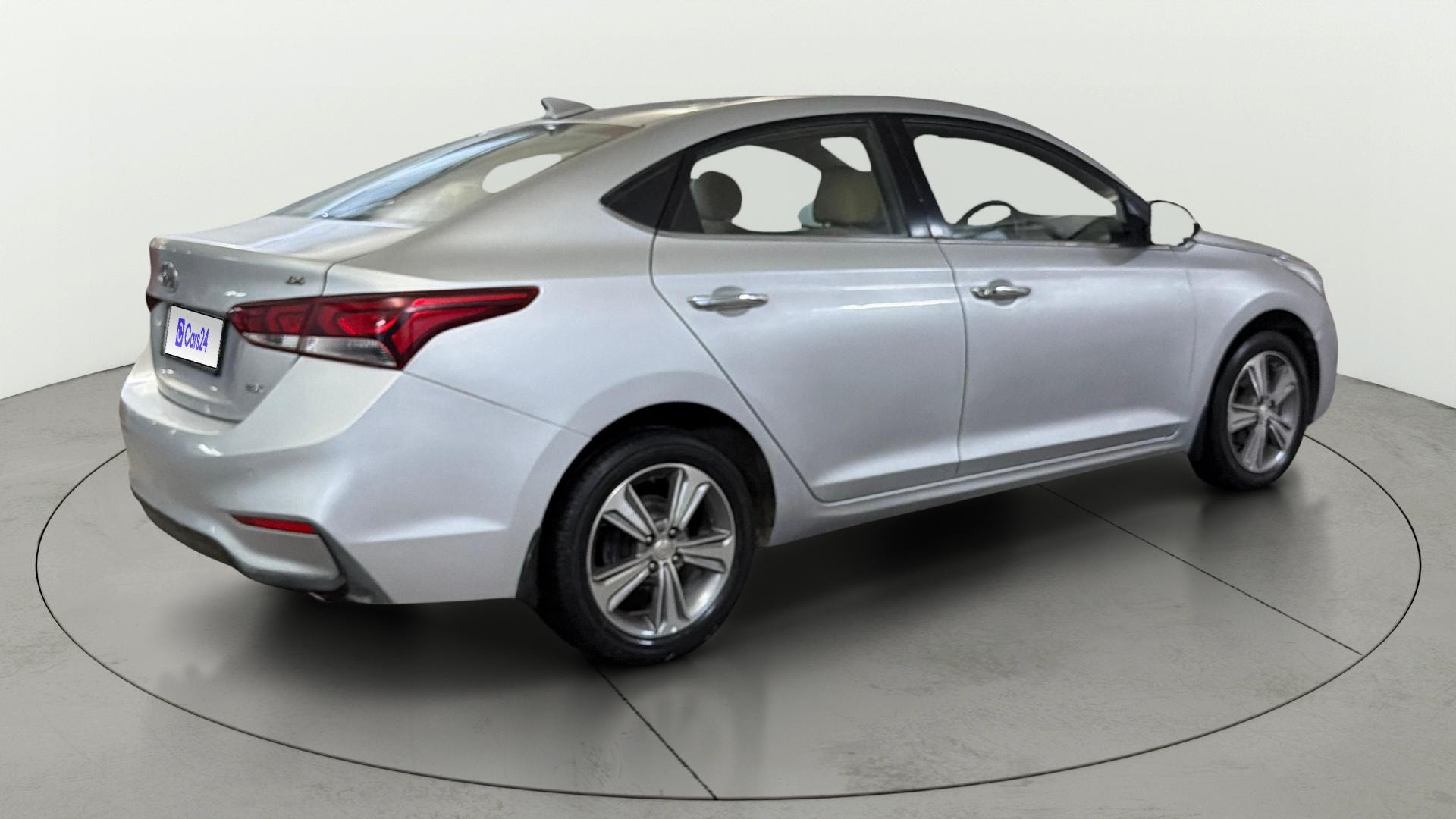 View 2018 Hyundai Verna 1.6 VTVT SX (O) AT Image 46 Used 2018 Hyundai Verna 1.6 VTVT SX (O) AT Image 46