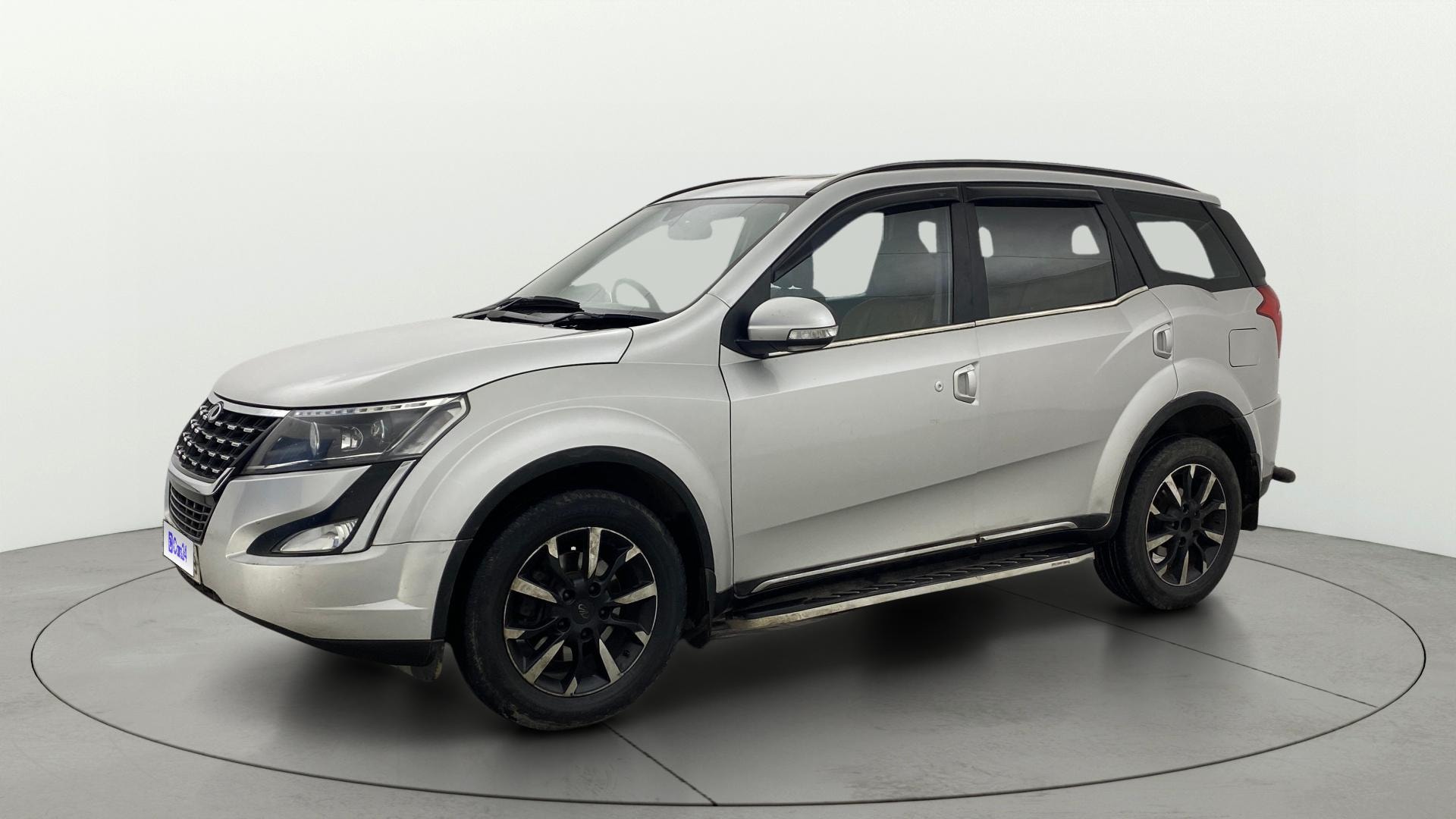 View 2021 Mahindra XUV500 W11 AT Image 23 Used 2021 Mahindra XUV500 W11 AT Image 23