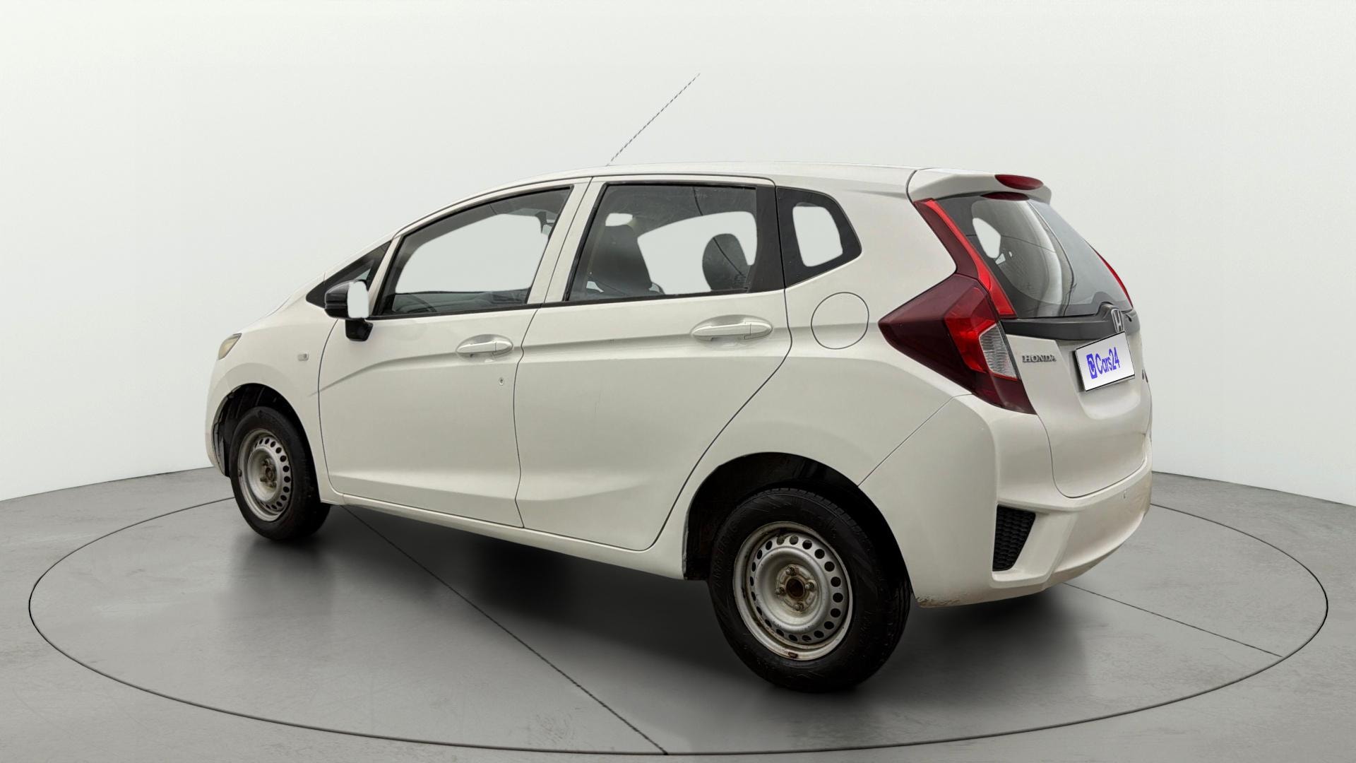 View 2017 Honda Jazz E MT Diesel Image 2 Used 2017 Honda Jazz E MT Diesel Image 2