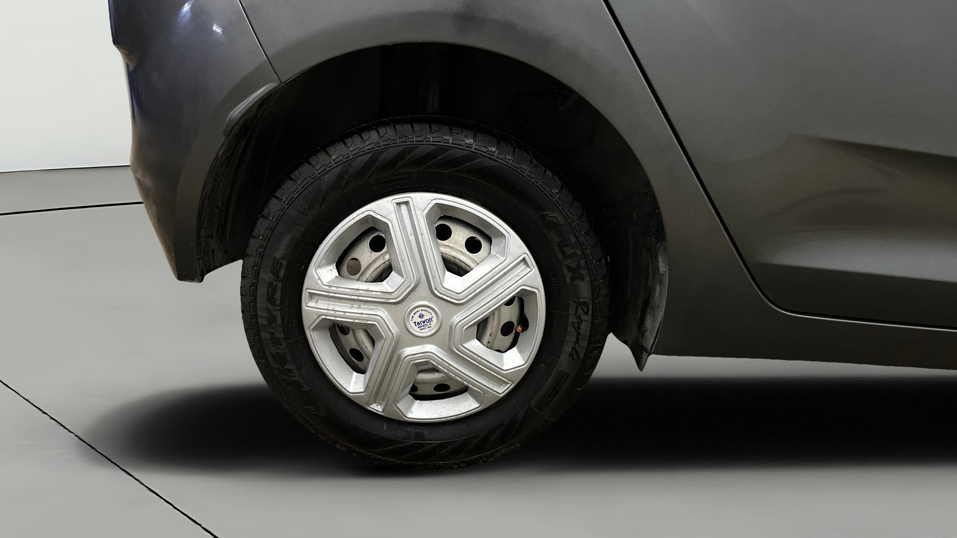 View 2022 Tata Altroz XE Petrol Image 32 Used 2022 Tata Altroz XE Petrol Image 32