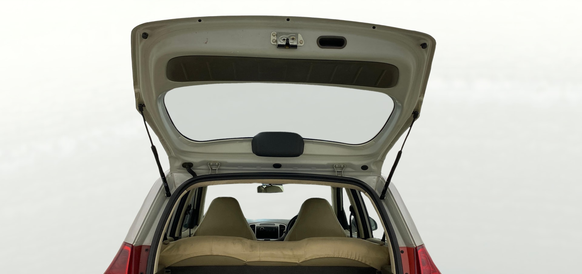 View 2013 Hyundai i10 1.1 Magna Image 16 Used 2013 Hyundai i10 1.1 Magna Image 16