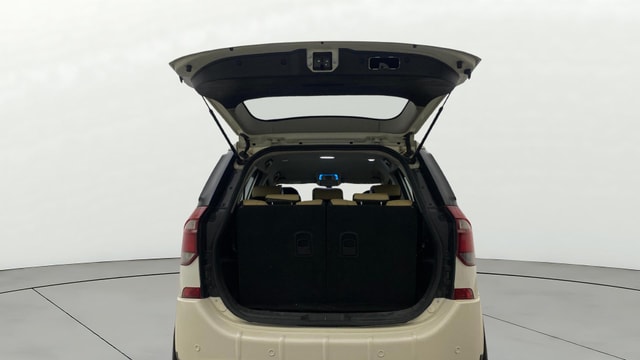 View Mahindra XUV500 Image 18 Used Mahindra XUV500 Image 18