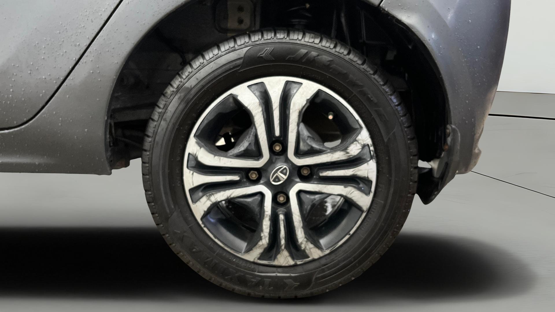 View 2020 Tata Tiago Revotorq XB Image 7 Used 2020 Tata Tiago Revotorq XB Image 7