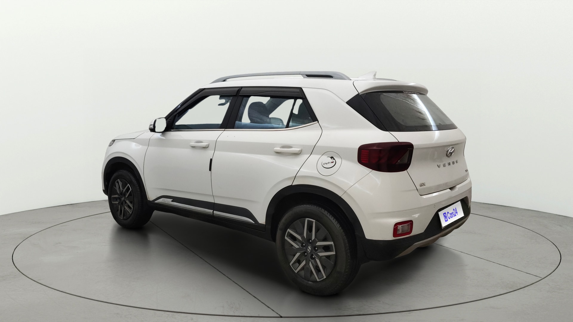View 2021 Hyundai Venue SX 1.0 iMT Petrol Image 2 Used 2021 Hyundai Venue SX 1.0 iMT Petrol Image 2