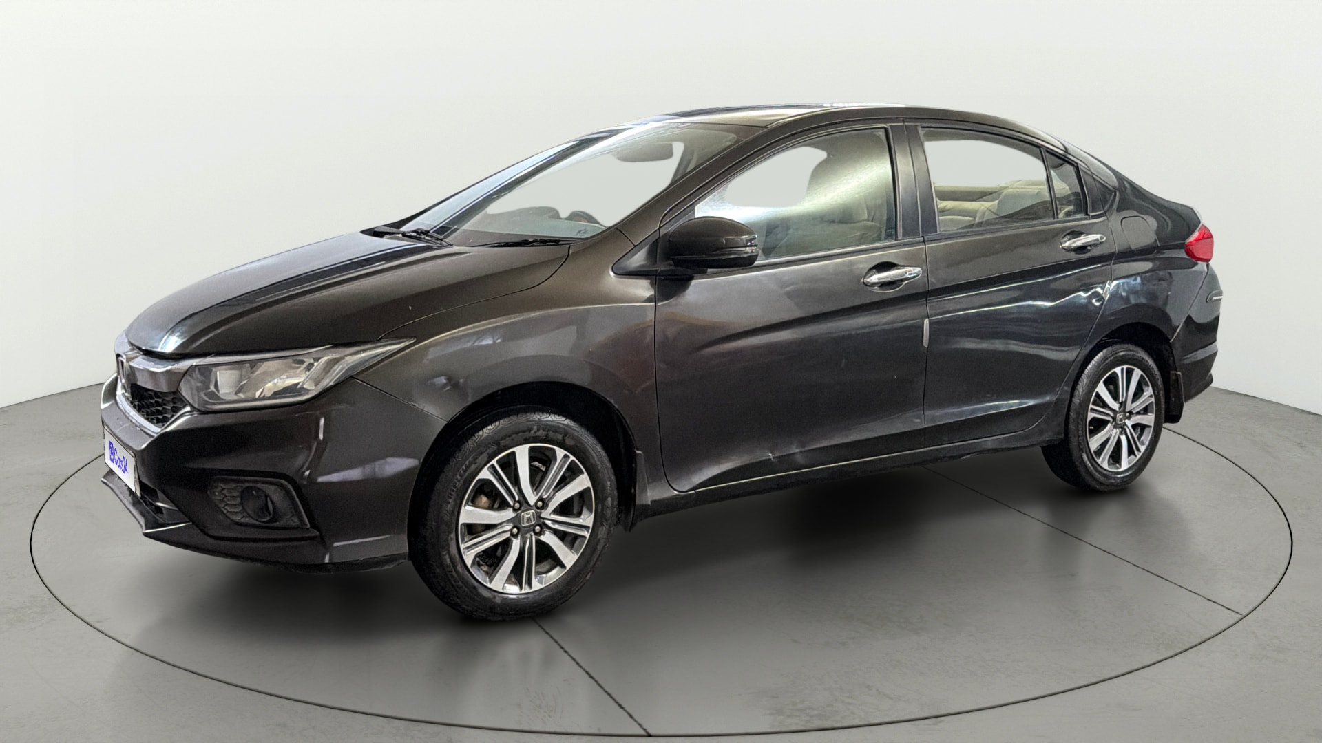 View 2017 Honda City ZX MT Diesel Anniversary Edition Image 37 Used 2017 Honda City ZX MT Diesel Anniversary Edition Image 37