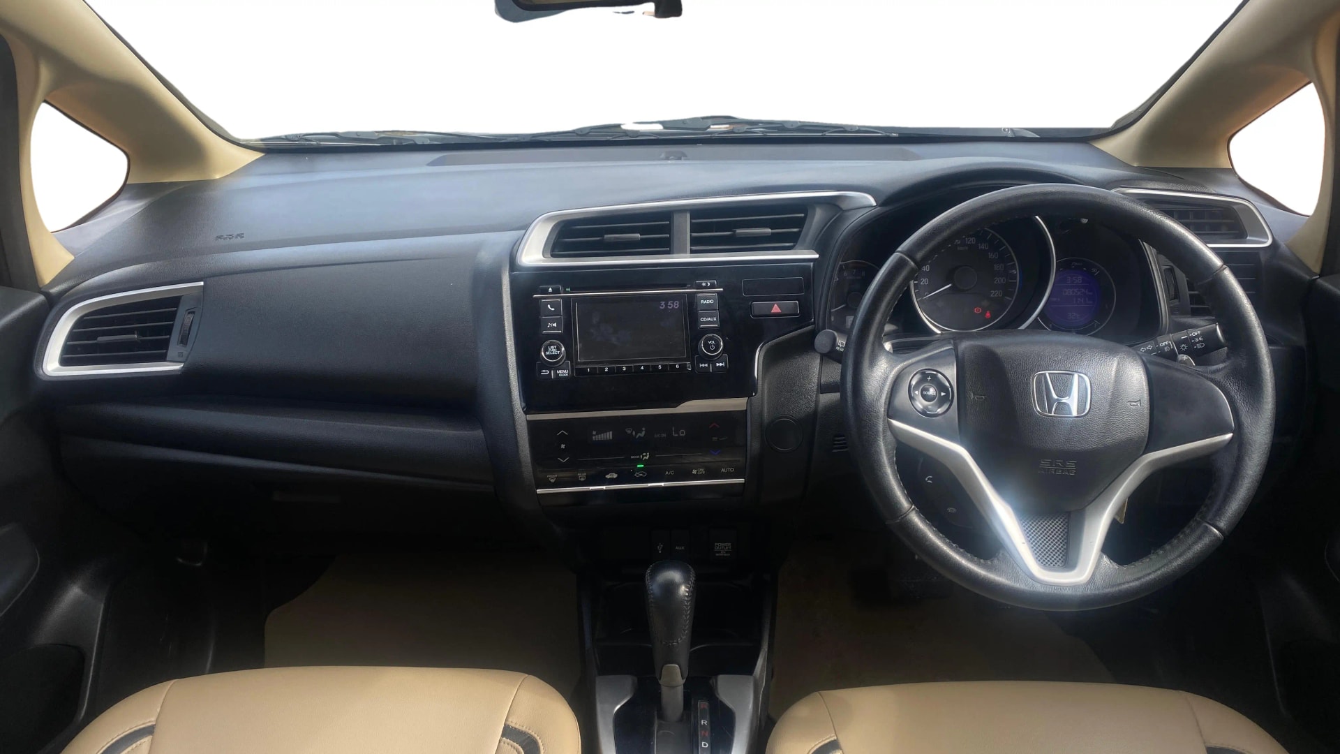 View 2017 Honda Jazz E MT Diesel Image 15 Used 2017 Honda Jazz E MT Diesel Image 15
