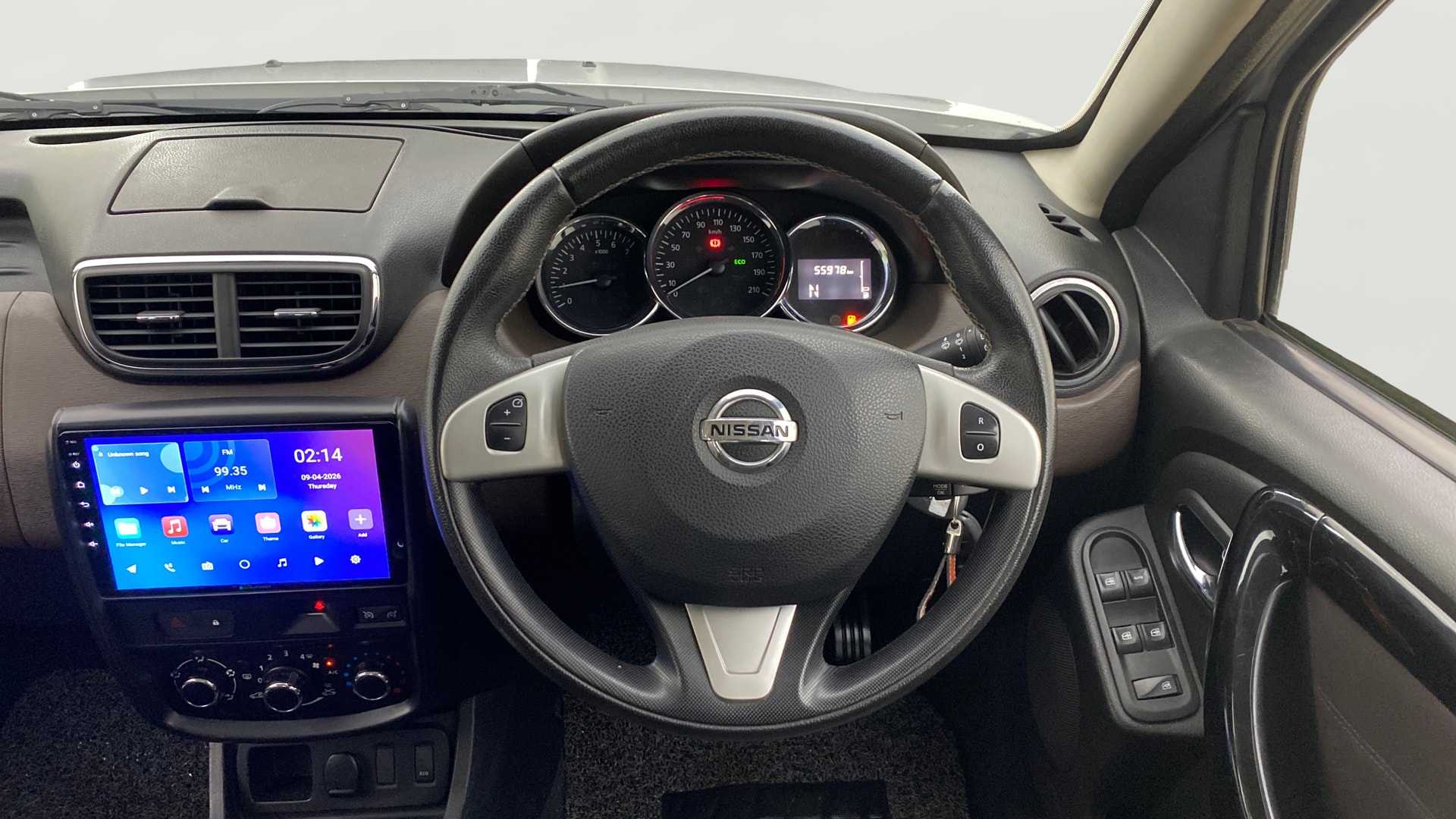 View 2017 Nissan Terrano XV D PRE 110 PS AMT Image 12 Used 2017 Nissan Terrano XV D PRE 110 PS AMT Image 12