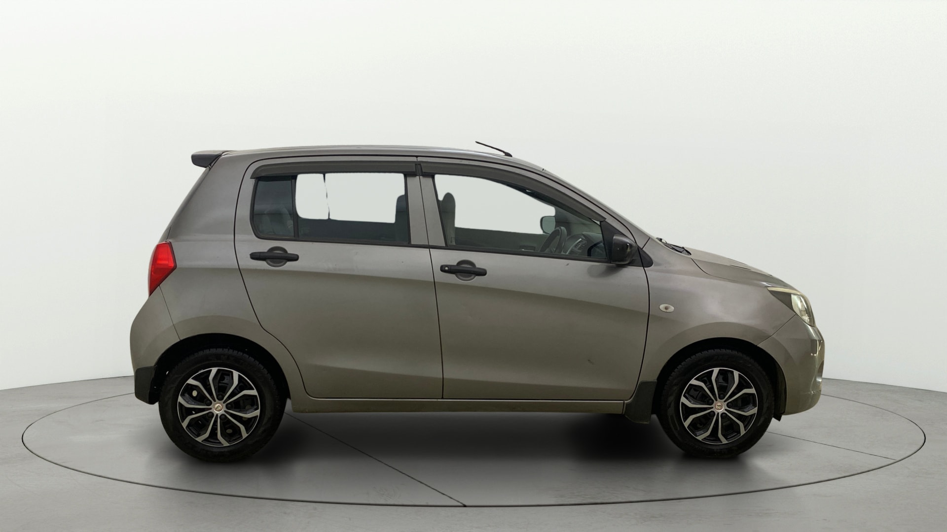 View 2015 Maruti Suzuki 1000 Base Variant Image 8 Used 2015 Maruti Suzuki 1000 Base Variant Image 8