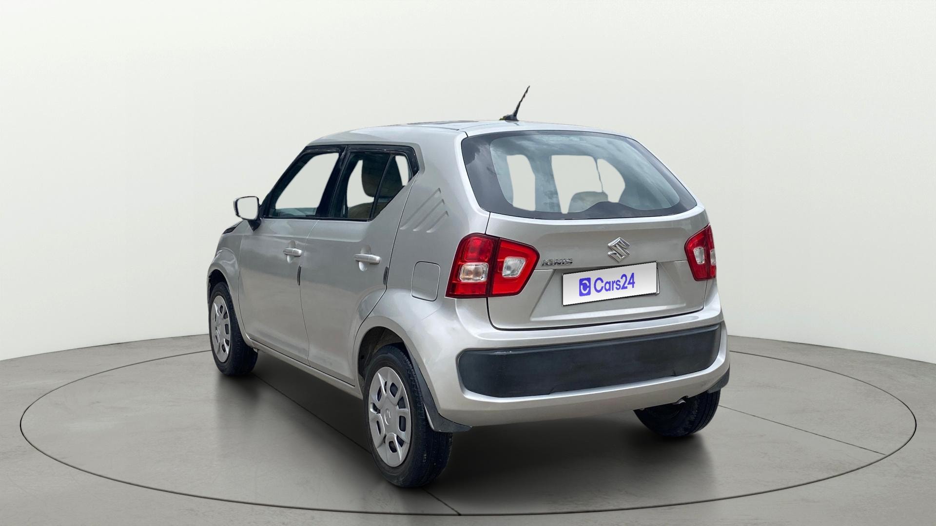 View 2018 Maruti Suzuki 1000 Base Variant Image 2 Used 2018 Maruti Suzuki 1000 Base Variant Image 2