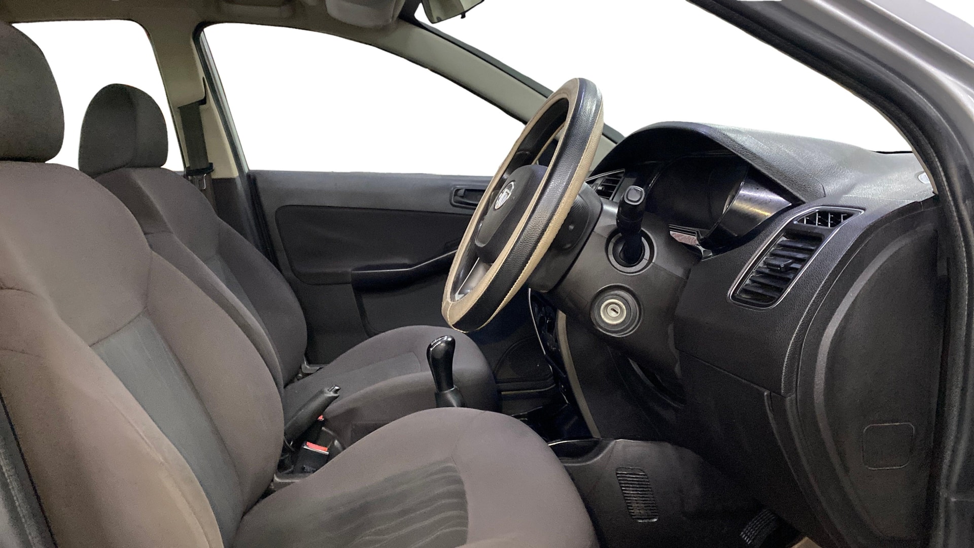 View 2016 Tata Bolt XE Quadrajet 75PS Diesel Image 16 Used 2016 Tata Bolt XE Quadrajet 75PS Diesel Image 16