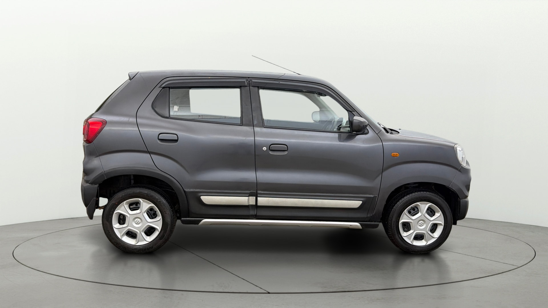 View 2021 Maruti Suzuki 1000 Base Variant Image 8 Used 2021 Maruti Suzuki 1000 Base Variant Image 8