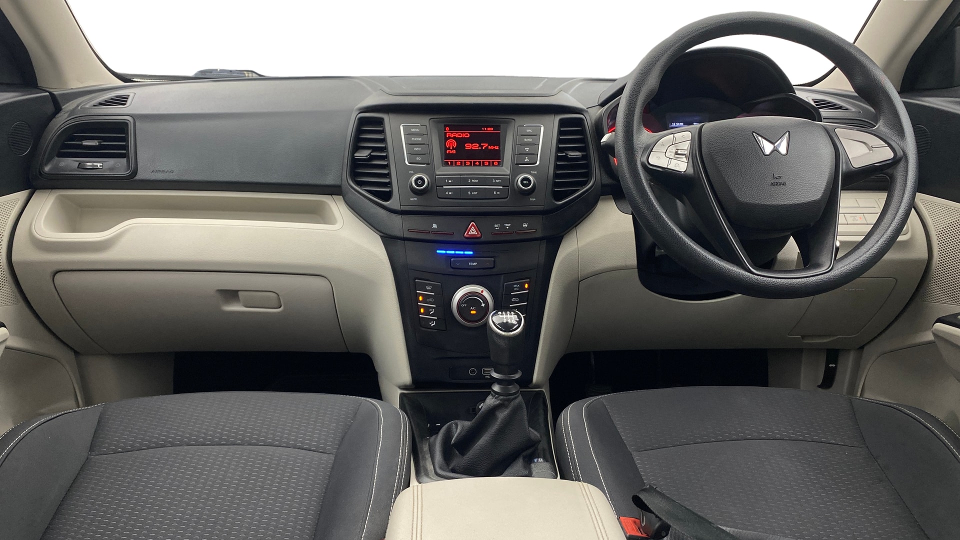 Used 2023 Mahindra XUV300 Used 2023 Mahindra XUV300