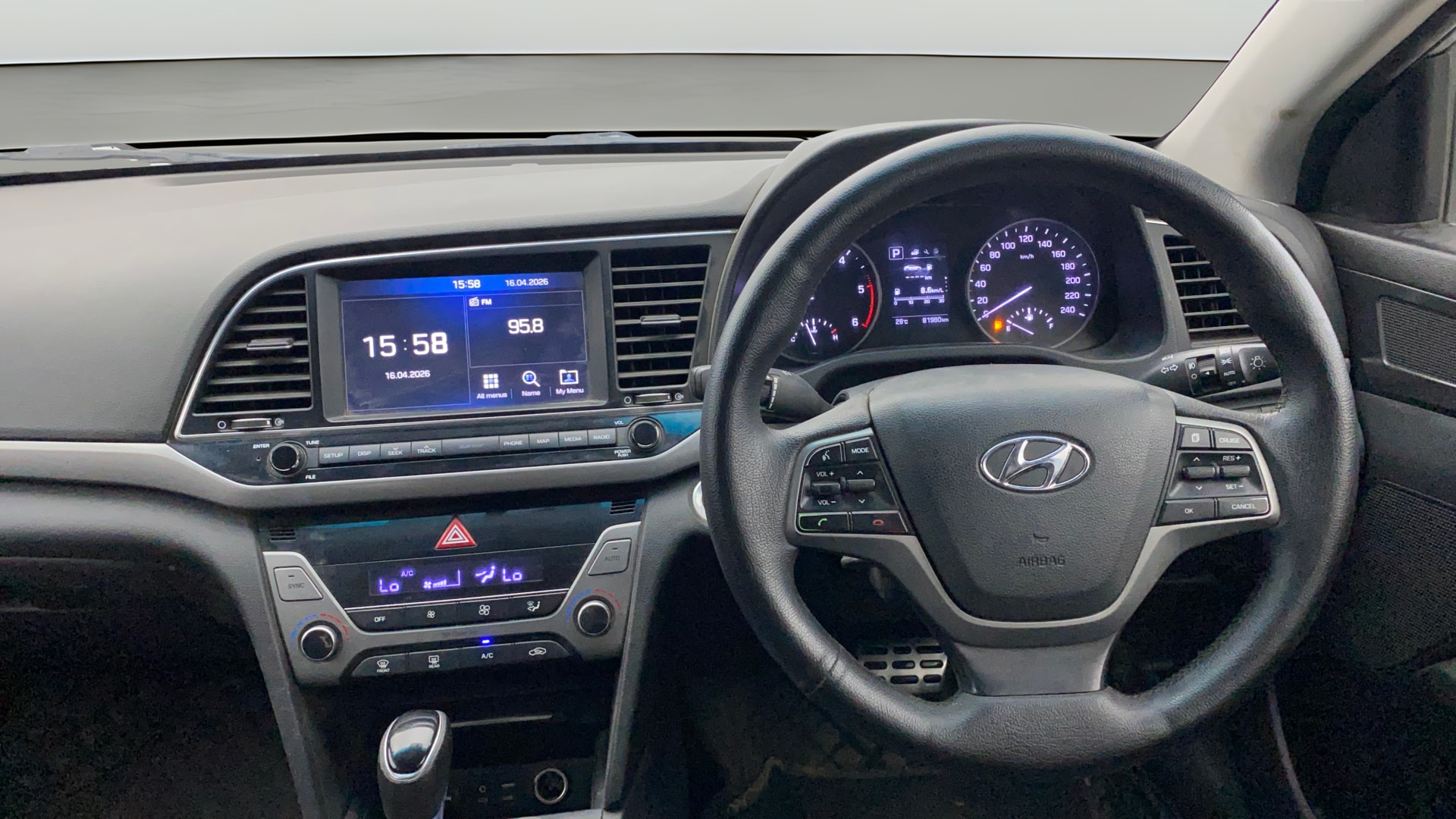 View 2018 Hyundai Elantra 1.6 CRDi S Image 13 Used 2018 Hyundai Elantra 1.6 CRDi S Image 13